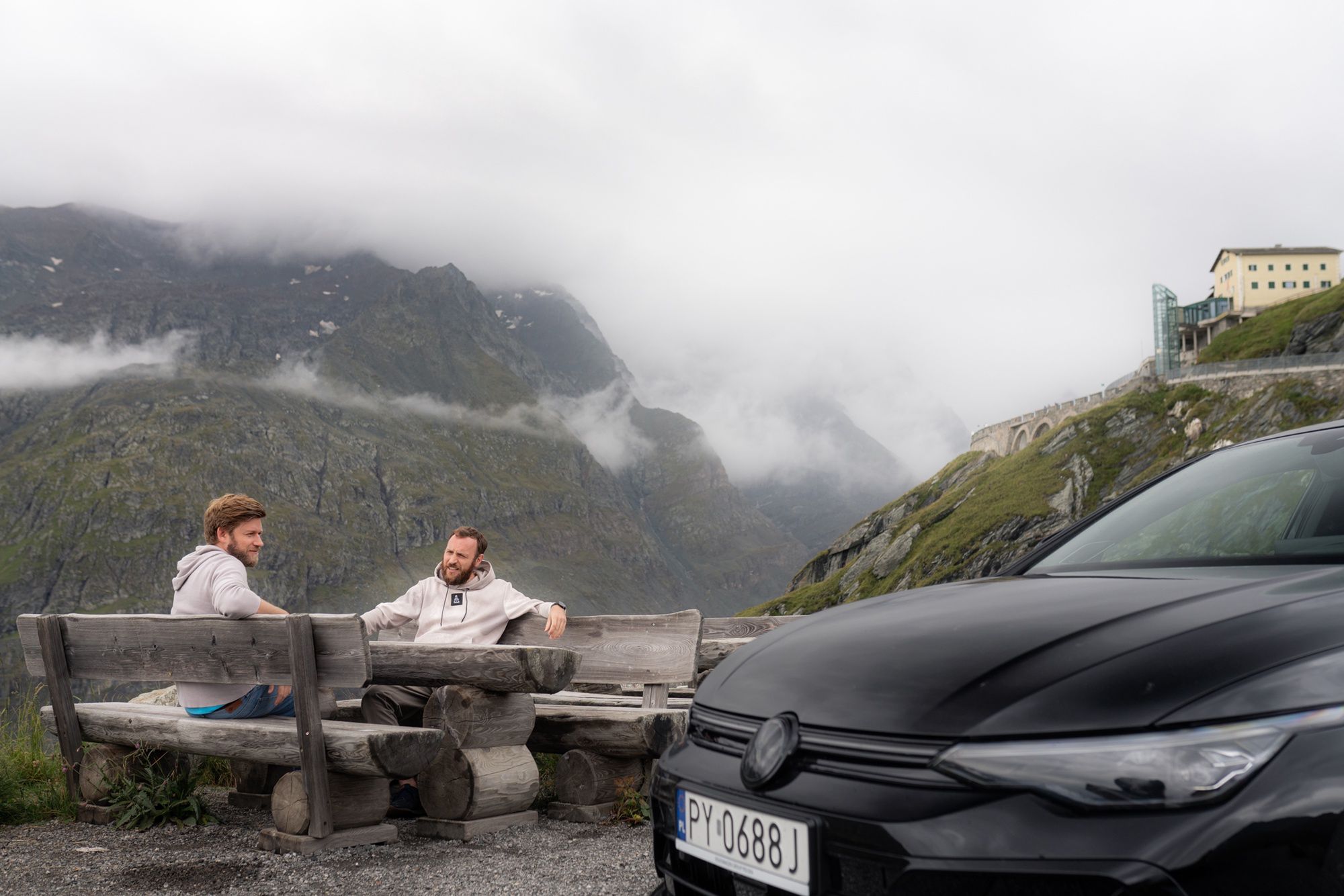 Gran turismo: Volkswagen Golf GTI Clubsport i R w Alpach