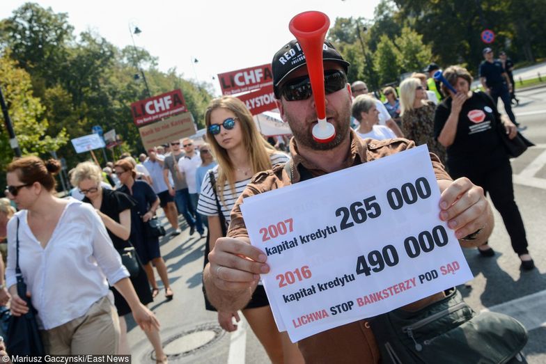 Frankowicze dzięki umacnianiu złotego mają coraz mniej powodów by wychodzić na demonstracje