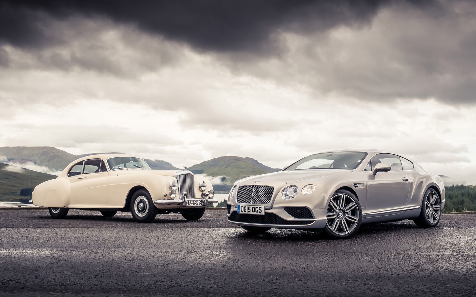 Zobacz zdjęcia: Bentley Continental GT3 vs Bentley Blower