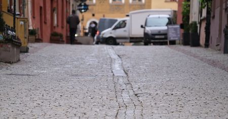 Szykują się zmiany na Starym Mieście. Będzie łatwiej poruszać się rodzicom z wózkami, niepełnosprawnym i kobietom w szpilkach