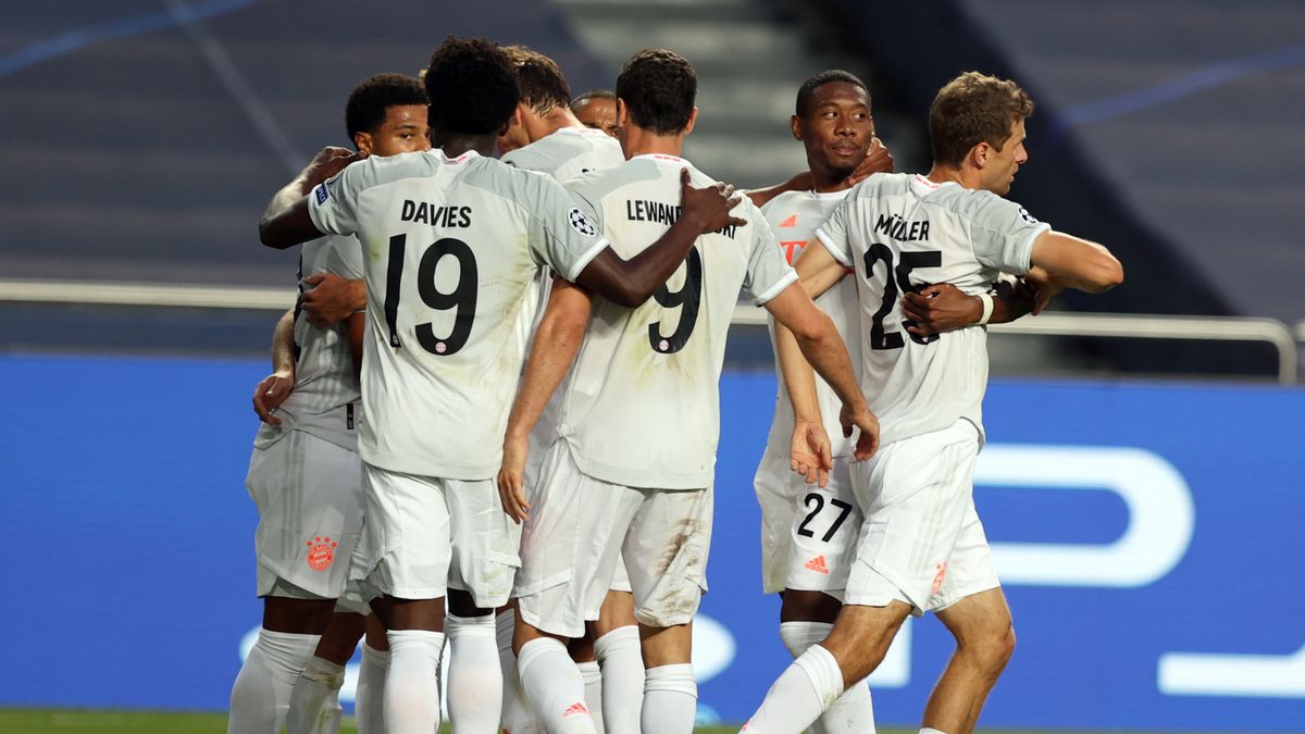 PAP/EPA / Rafael Marchante / POOL / Na zdjęciu: piłkarze Bayernu Monachium