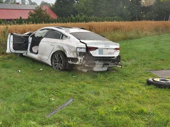 Biszcza: Pijany 19-latek podczas wyprzedzania zahaczył o inne auto