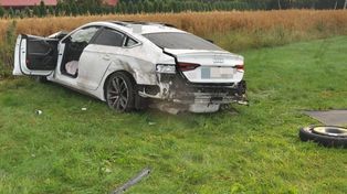 Biszcza: Pijany 19-latek podczas wyprzedzania zahaczył o inne auto