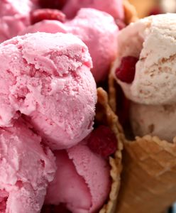 Takie lody możesz jeść do woli. Przyniosą ulgę w upalny dzień i nie pójdą w boczki