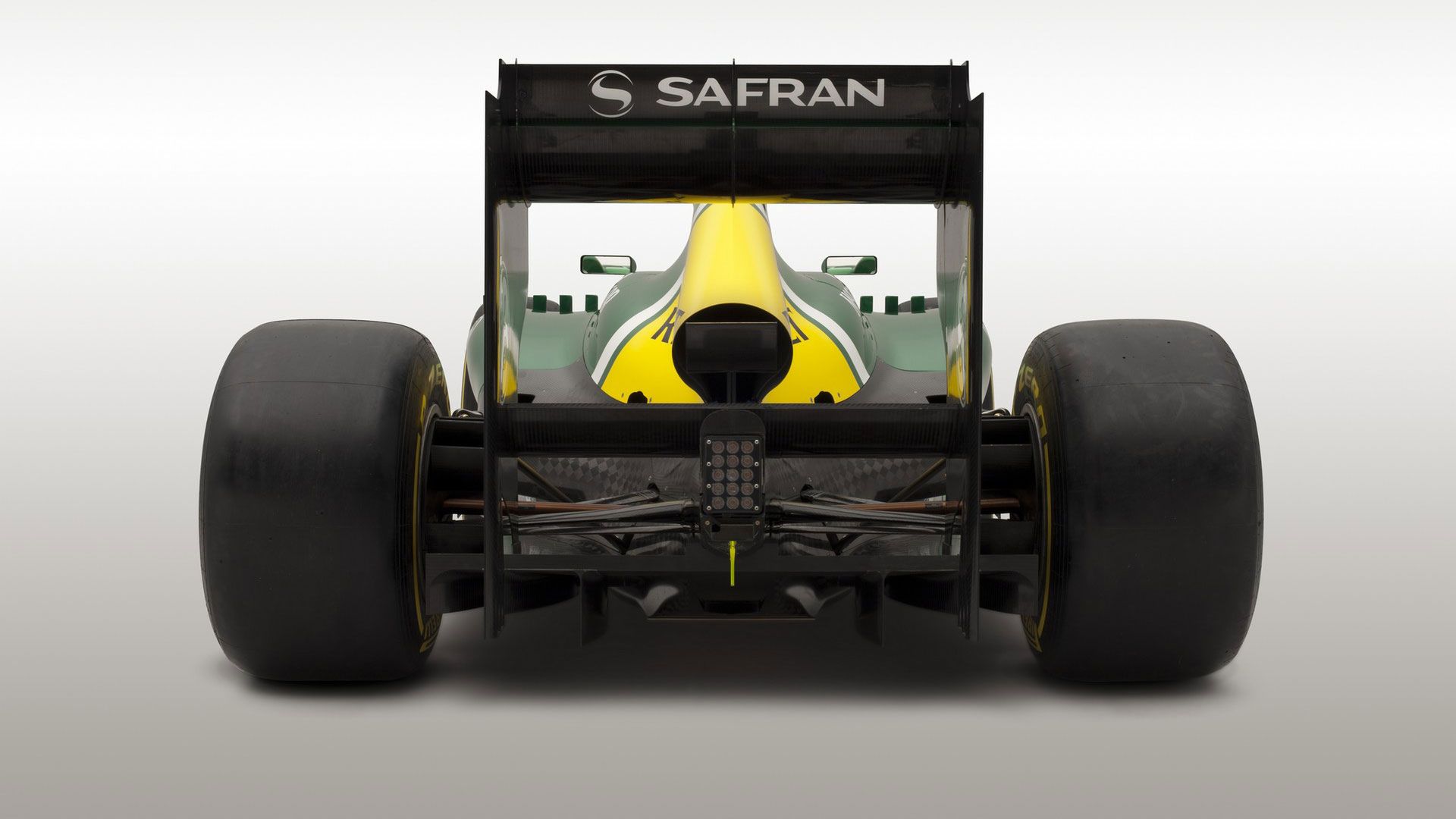 Caterham CT03