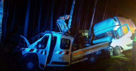 Śląsk. Tragedia w Kobiórze. W wypadku na DK 1 jedna osoba zginęła, trzy zostały ranne.