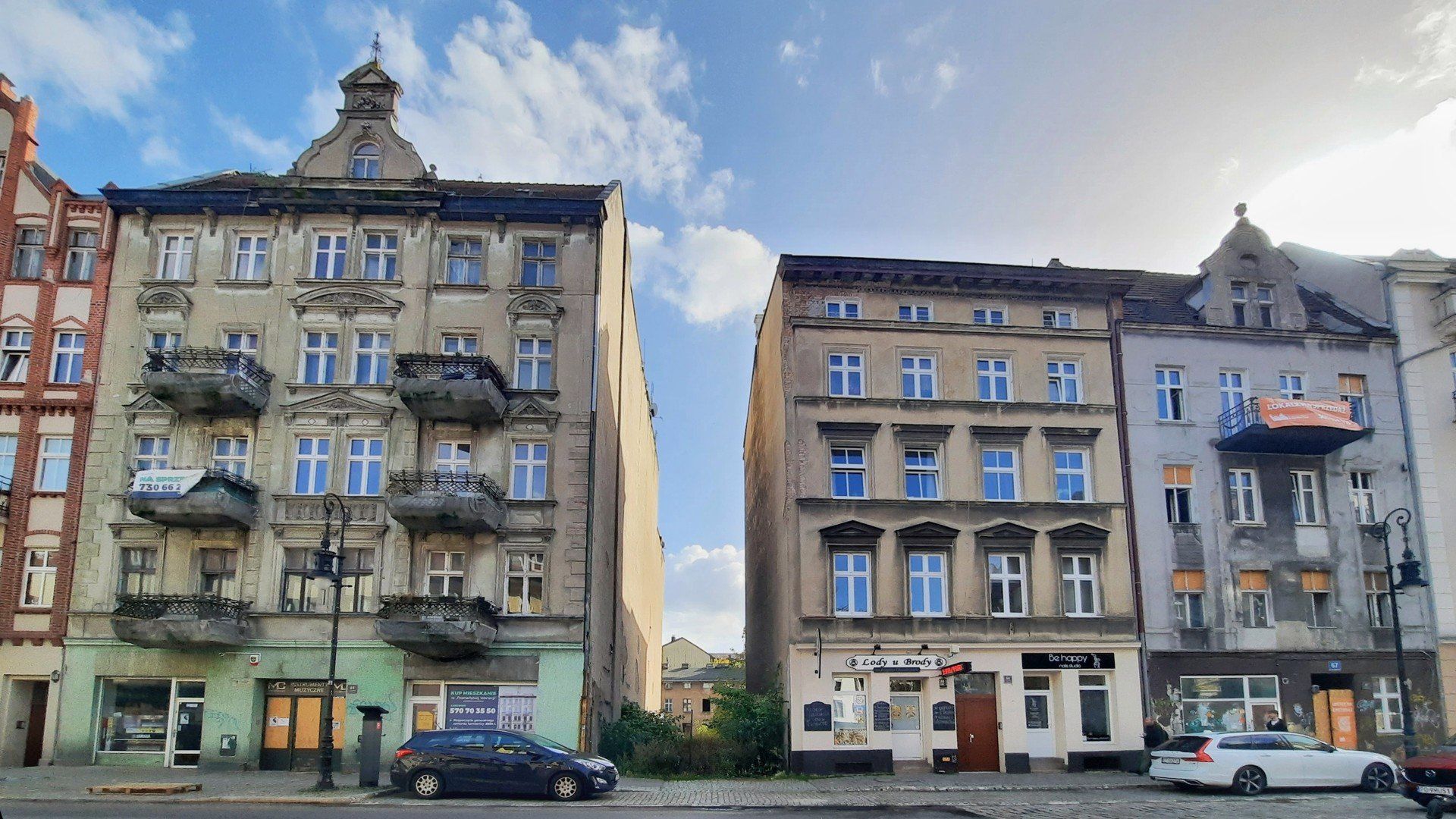 W tym miejscu powstanie jedna z najwęższych kamienic w Polsce