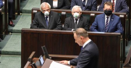 Podwyżki nie dla posłów, ale dla prezydenta już tak. Sondaż