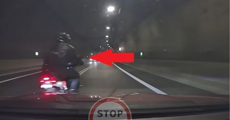 "To mogą być drogie wakacje". Motocyklista nagrany na kamerce