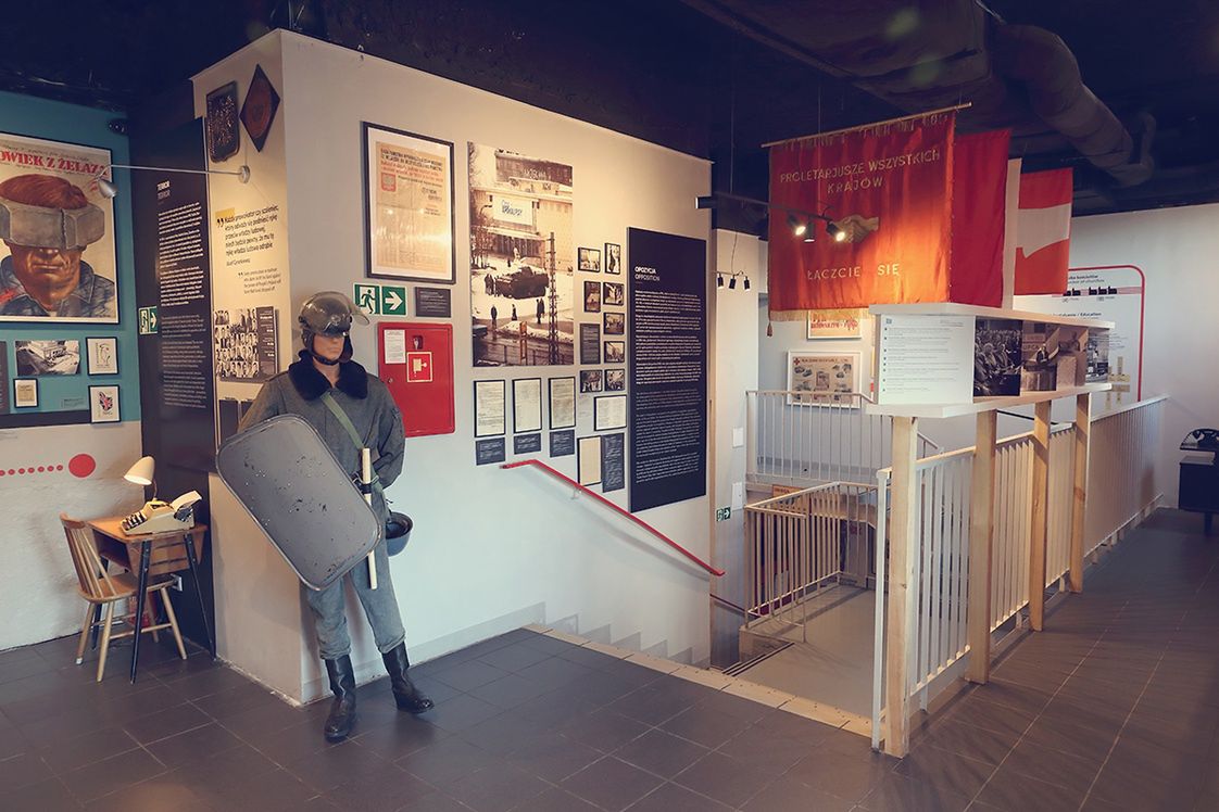 Унікальний музей комуністичної епохи в Варшаві
