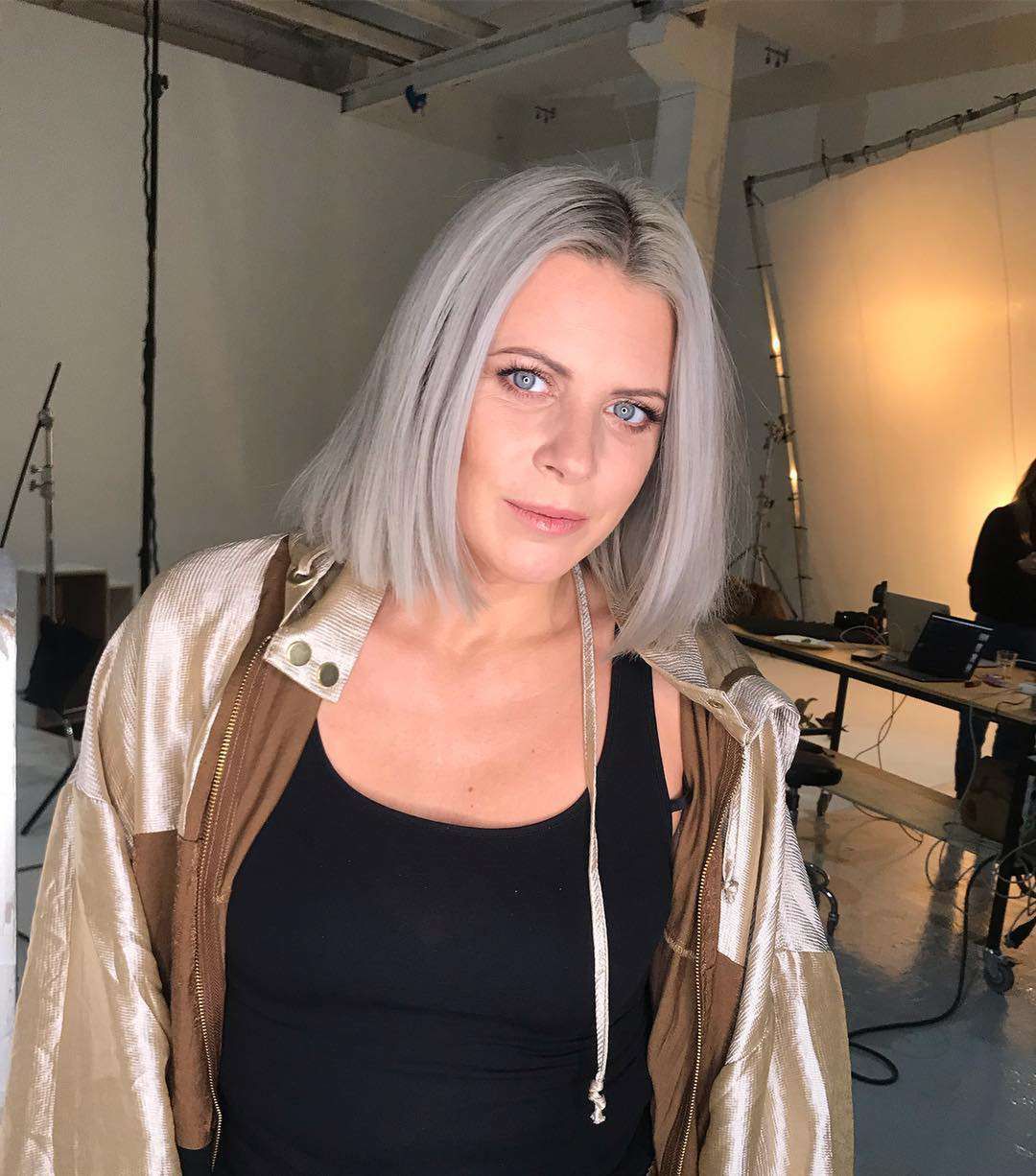 Maria Sadowska w siwych włosach