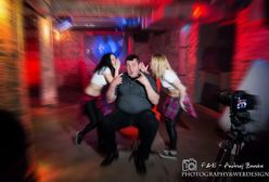 Adam Kraśko na planie kolejnego teledysku. Rolnik nie próżnuje!