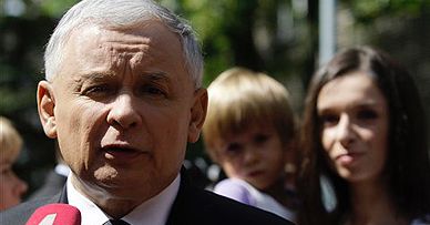 Jarosław Kaczyński pisze list z obietnicami