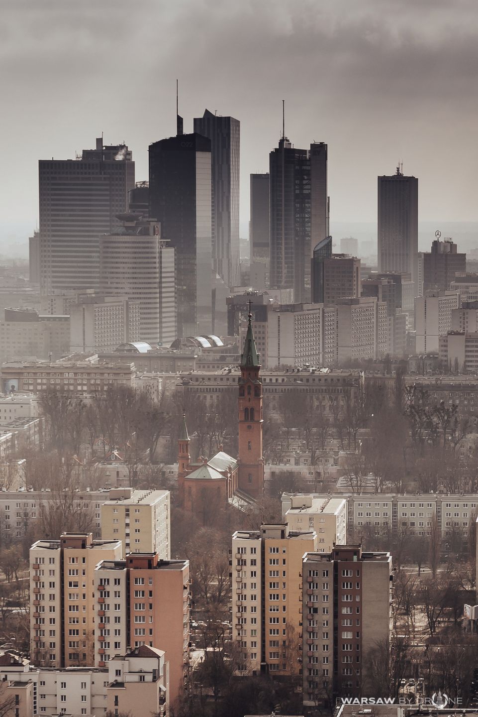 Poznajesz to miasto? Rafał Ganowski opowiedział nam o projekcie "Warsaw By Drone" 29