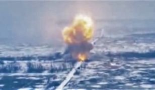 Wielka kula ognia pod Ługańskiem. Rosyjski T-90 zrównany z ziemią