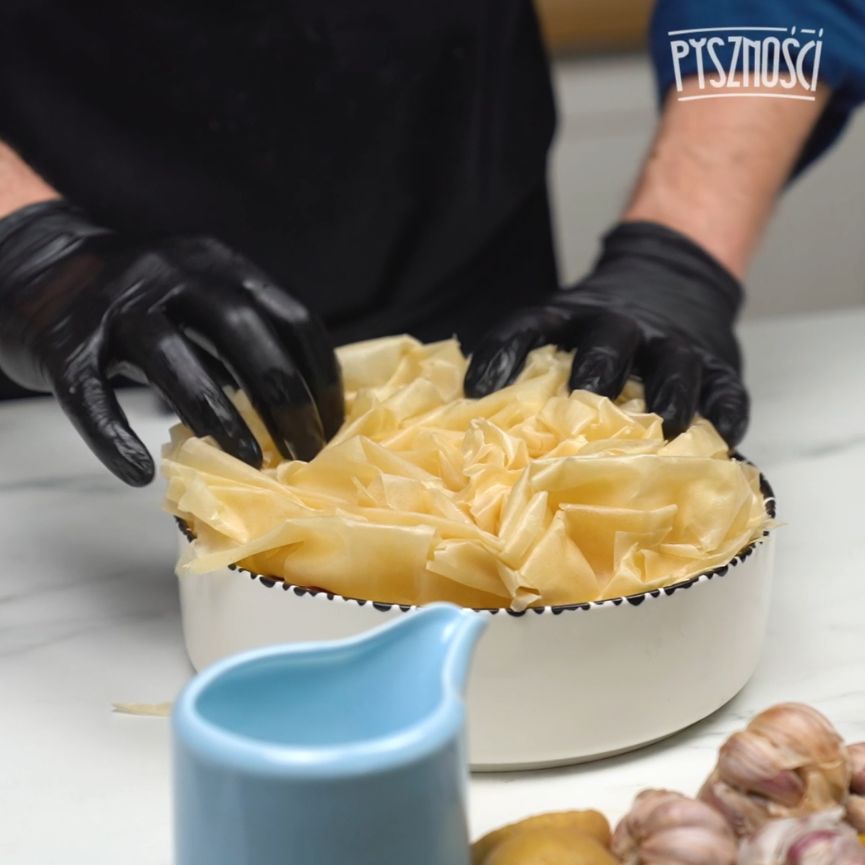 Ciasto filo pięknie zwieńczy całość