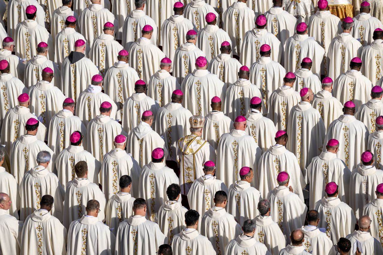 Priests, bishops, and cardinals preside at Holy Mass with the College of Cardinals for the Opening of the XVI Ordinary General Assembly of the Synod of Bishops