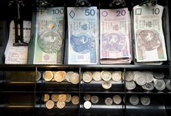 Zarobki w Polsce. Oto która sieć daje najlepsze warunki na start