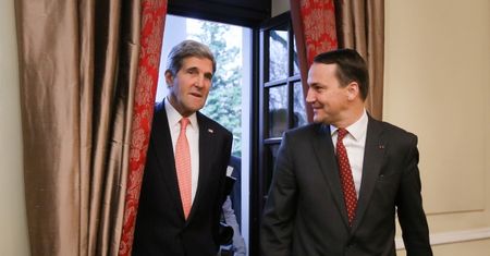 John Kerry w Polsce. Do czego namawiał?