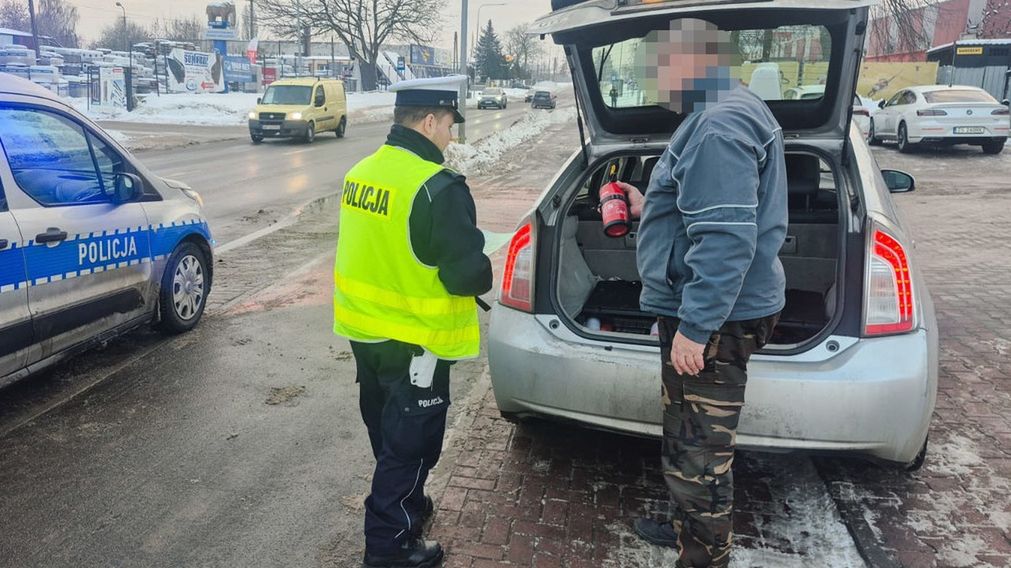 Kontrola obowiązkowego wyposażenia samochodu