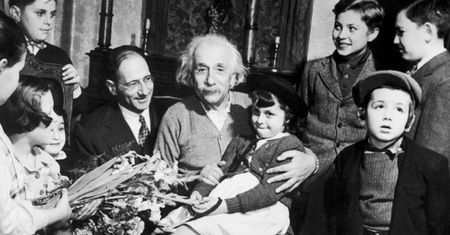 Albert Einstein. Wybitny fizyk, przeciętny mąż, niedoszły skrzypek