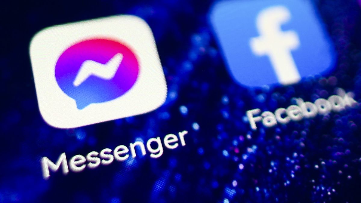 Messenger and Facebook app logos are displayed on a mobile phone screen for illustration photo. Krakow, Poland on January 23, 2023. (Photo by Beata Zawrzel/NurPhoto via Getty Images)