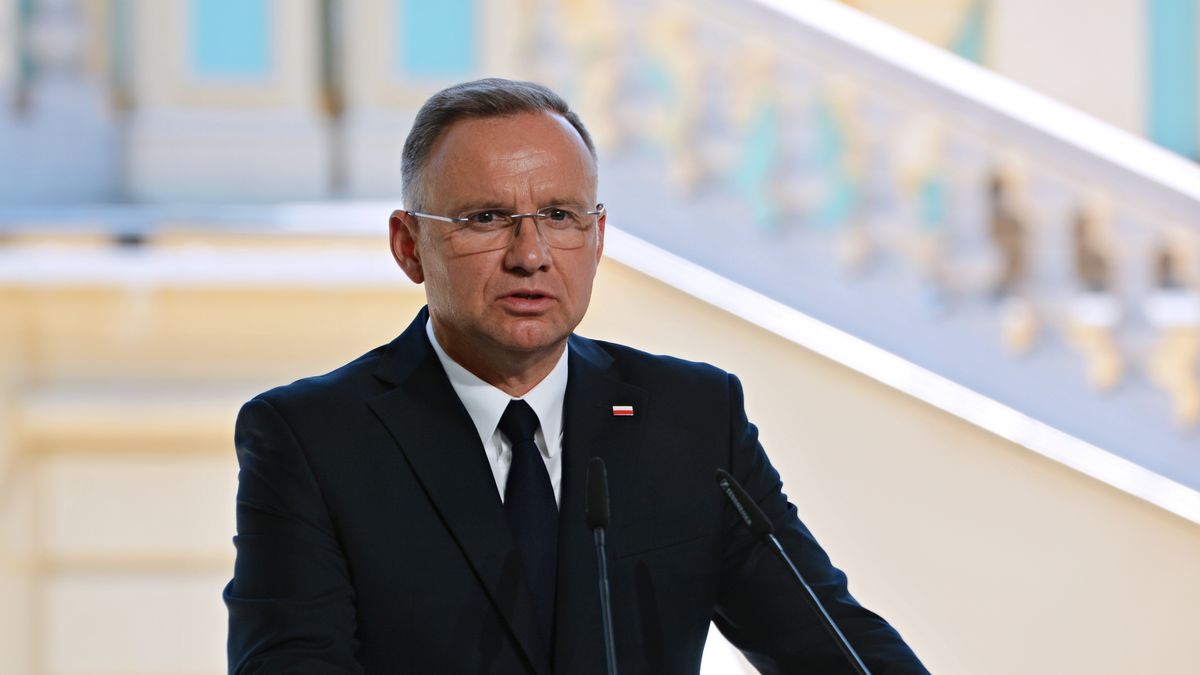 KYIV, UKRAINE - 2024/08/24: President of Poland, Andrzej Duda attends a joint briefing on the 33rd anniversary of the independence of Ukraine. On August 24, Ukraine celebrates its 1991 declaration of independence from the Union of Soviet Socialist Republics (USSR). For security reasons, no large mass events were held in Kyiv on this day, except some solemn activities. (Photo by Aleksandr Gusev/SOPA Images/LightRocket via Getty Images)