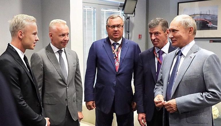 Spotkanie rodziny Mazepinów i organizatorów GP Rosji z Putinem