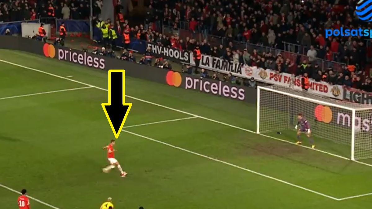 Twitter / Polsat Sport / Na zdjęciu: uderzenie z rzutu karnego Luuka de Jonga