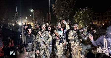 Syria. Rebelianci zdecydowali. Konstytucja zawieszona na 3 miesiące