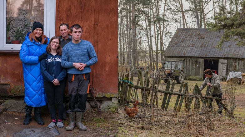 "Nasz nowy dom". Ekipa odmieniła życie rodziny z wsi Jabłońskie
