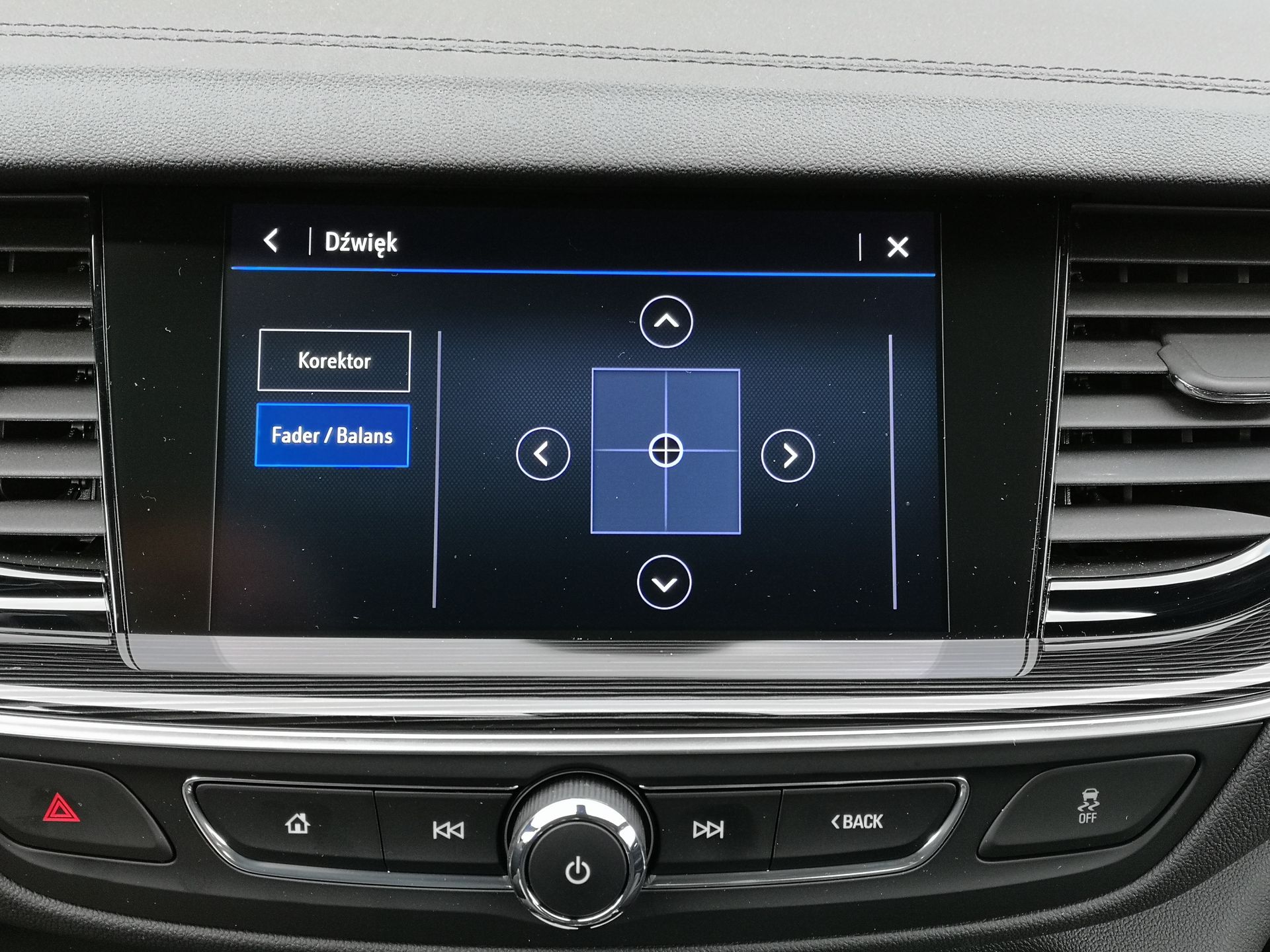 Opel Insignia Sports Tourer: System Multimedia Navi Pro, fabryczne audio i systemy wsparcia kierowcy 21