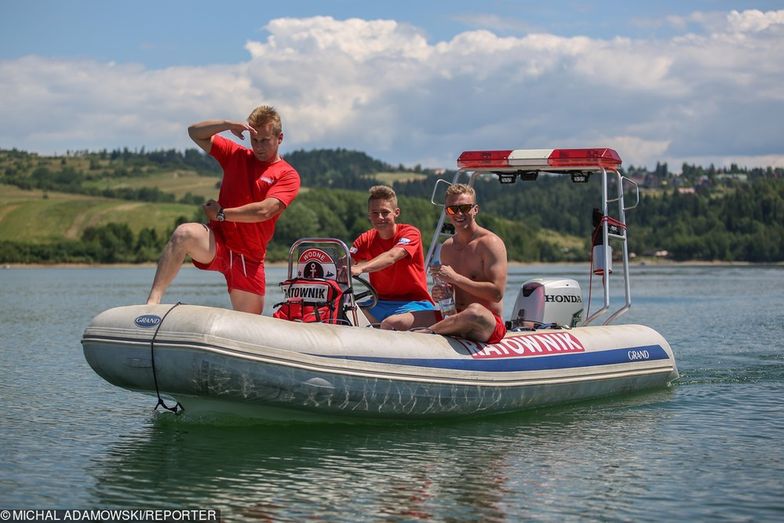 Problem z obsadą mają zwłaszcza gminy nadmorskie. W Międzyzdrojach i Jarosławcu wciąż nie rozstrzygnięto konkursu na ochronę kąpielisk.