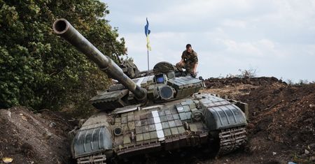 Szef litewskiego MSZ: Powinno się rozważyć pomoc militarną dla Ukrainy