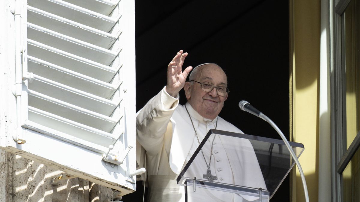 VATICAN CITY, VATICAN - MARCH 17: (EDITOR NOTE: STRICTLY EDITORIAL USE ONLY - NO MERCHANDISING). Pope Francis waves to the faithful as he delivers the Sunday Angelus blessing from his studio overlooking St. Peter's Square on March 17, 2024 in Vatican City, Vatican. Addressing the crowds in Saint Peter's Square during Sunday's Angelus, Pope Francis expressed his relief over the freeing almost a week ago of a teacher and four of six religious following their kidnapping in Haiti. He appealed for the release of those still held, and he offered prayers for war-torn Ukraine, Palestine and Israel, South Sudan, and Syria. (Photo by Vatican Media via Vatican Pool/Getty Images)