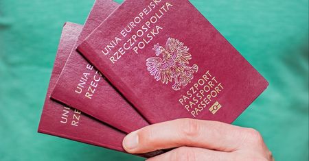 Polacy dostaną nowe paszporty. Tak mają wyglądać