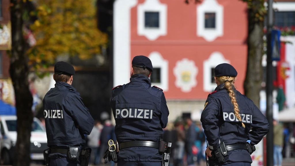 Zdjęcie okładkowe artykułu: Getty Images / Andreas Gebert / Na zdjęciu: austriacka policja