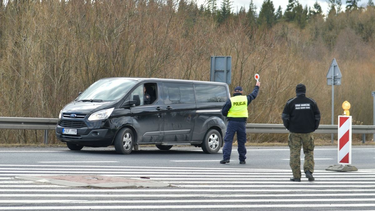 Kontrole na granicy potrwają do 1 lutego