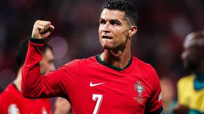 Młody widz wbiegł na boisko. Wszystko dla fotki z Cristiano Ronaldo