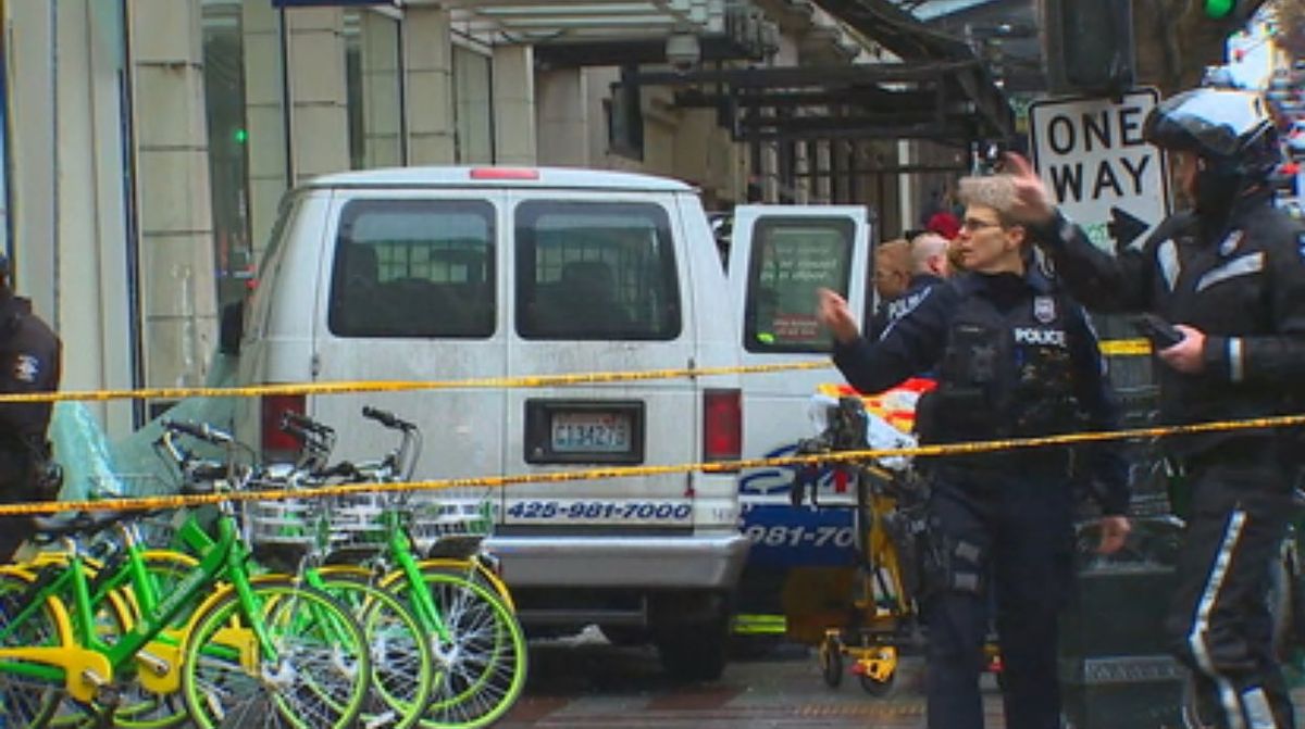 Seattle: kierowca samochodu wjechał w pieszych. Wielu rannych