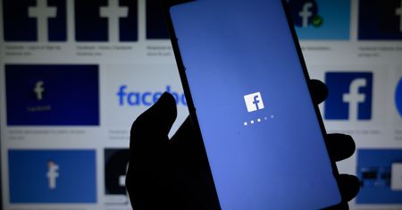 Amerykańscy producenci odzieży turystycznej rezygnują z reklam na Facebooku. Przez politykę serwisu