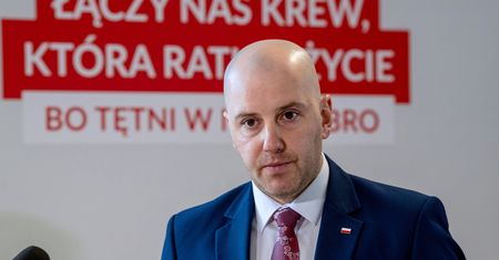 Co dalej z niezaszczepionymi? Wiceminister zdrowia: "Resort skupia się na bieżącej walce"