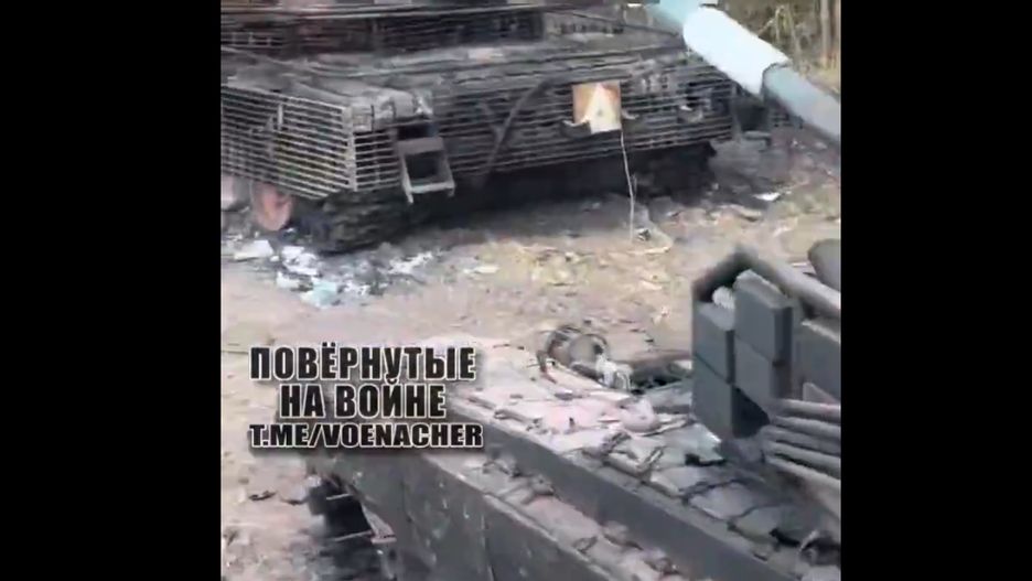 Para ukraińskich czołgów stracona w walkach pod Kurskiem. Polski PT-91 Twardy i jakiś wariant czołgu T-72.
