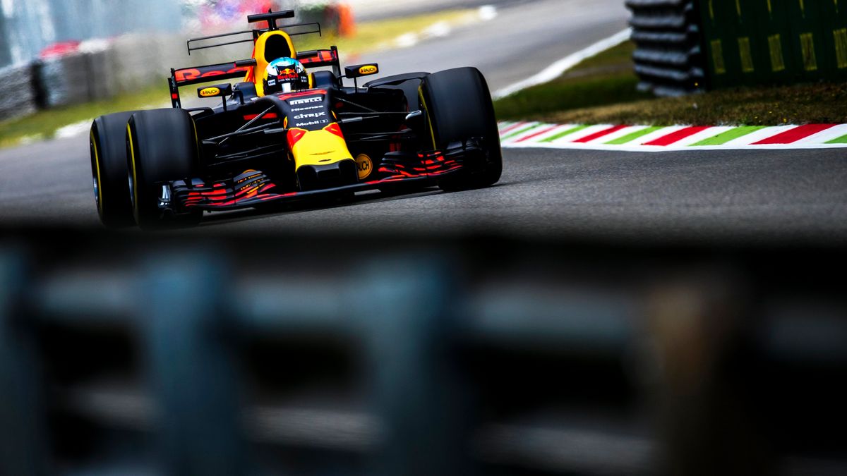 Zdjęcie okładkowe artykułu: PAP/EPA / SRDJAN SUKI / Daniel Ricciardo podczas drugiego treningu przed GP Włoch