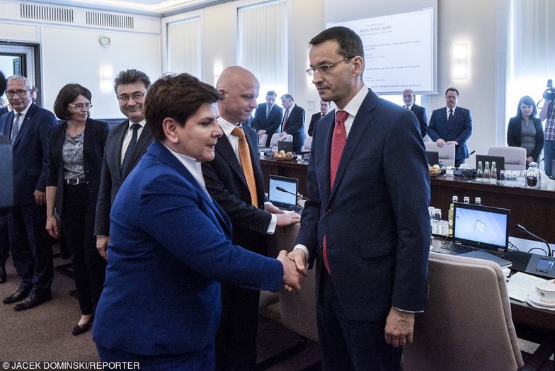 Mateusz Morawiecki na czele dwóch resortów. Relacja live ze wspólnej konferencji Szydło i Morawieckiego