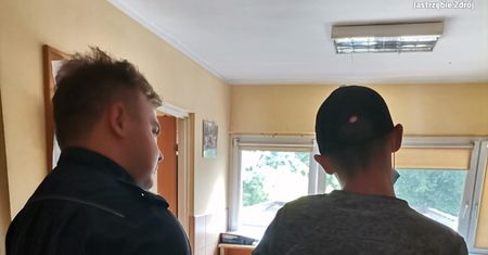 Jastrzębie-Zdrój. Wjechał w latarnię i uruchomił lawinę