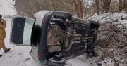Pojazd wypadł z drogi na ulicy Grzybowej