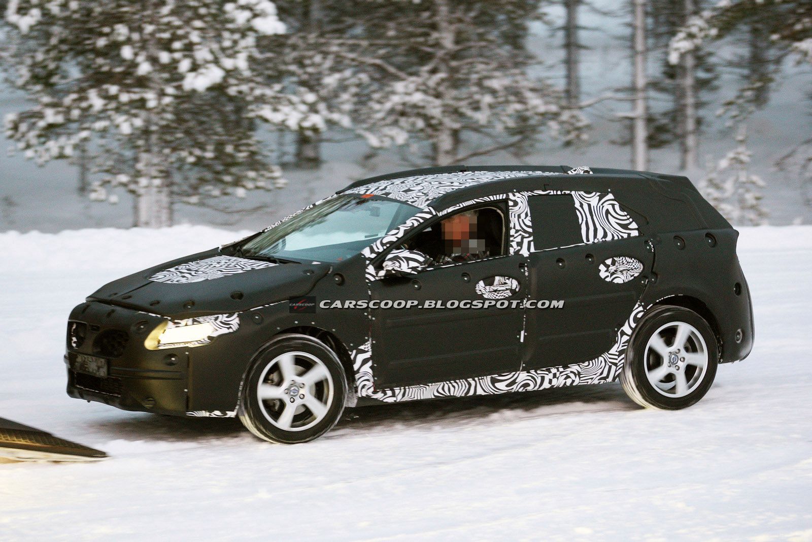Volvo V40