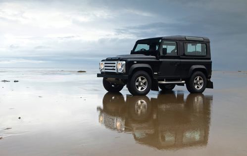 Land Rover Defender (prawie) niezniszczalny.