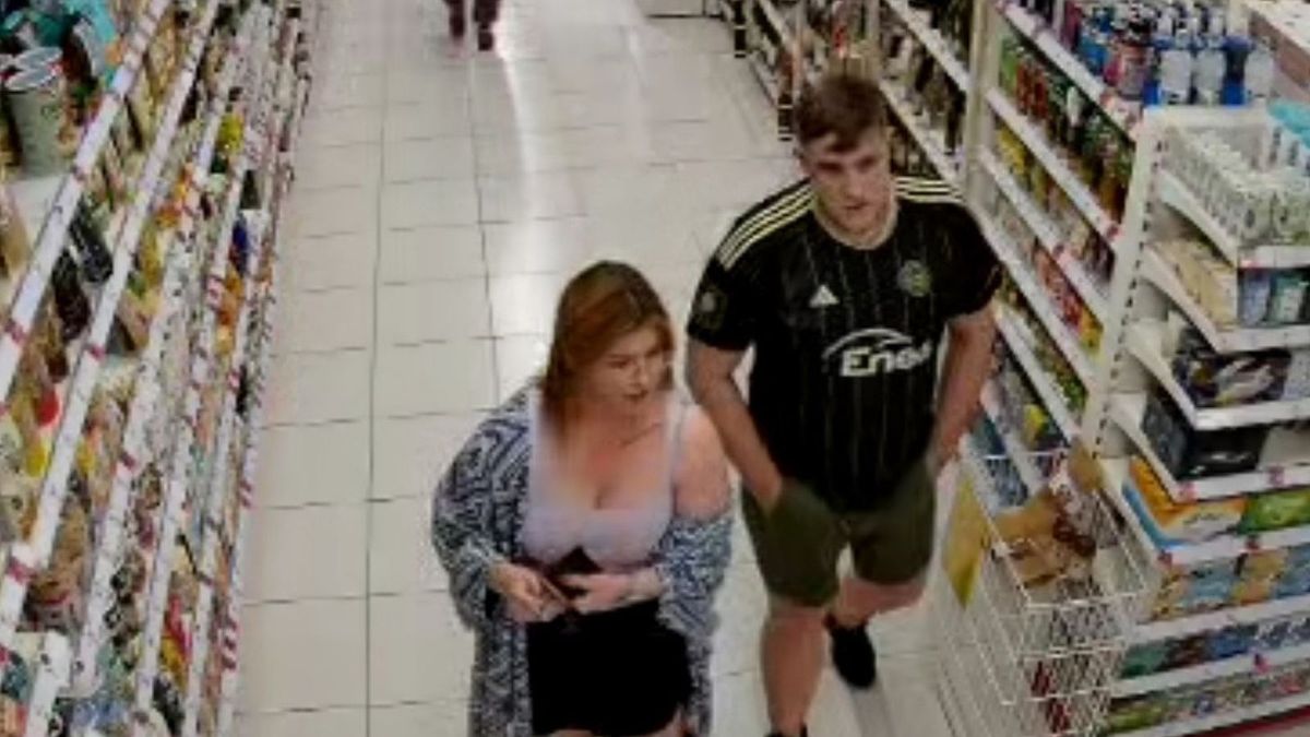 Policja z Piaseczna szuka osób ze zdjęcia